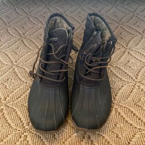 Sperry duck boots barely worn!